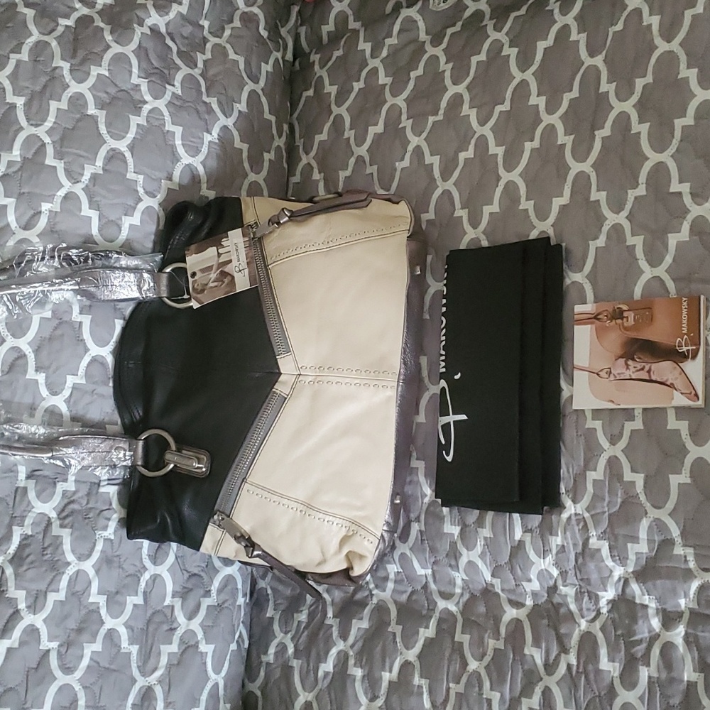 B. Makowsky 2 tone shoulder bag
